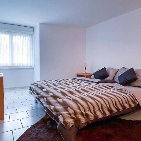 Private Apartment With Parking Spot In The Center 필름 외부 사진
